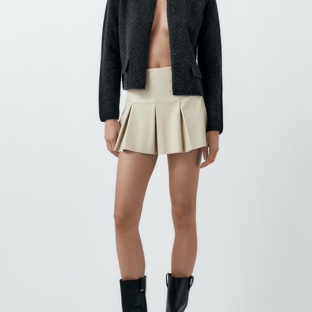 ZARA FAUX LEATHER PLEATED MINI SKIRT